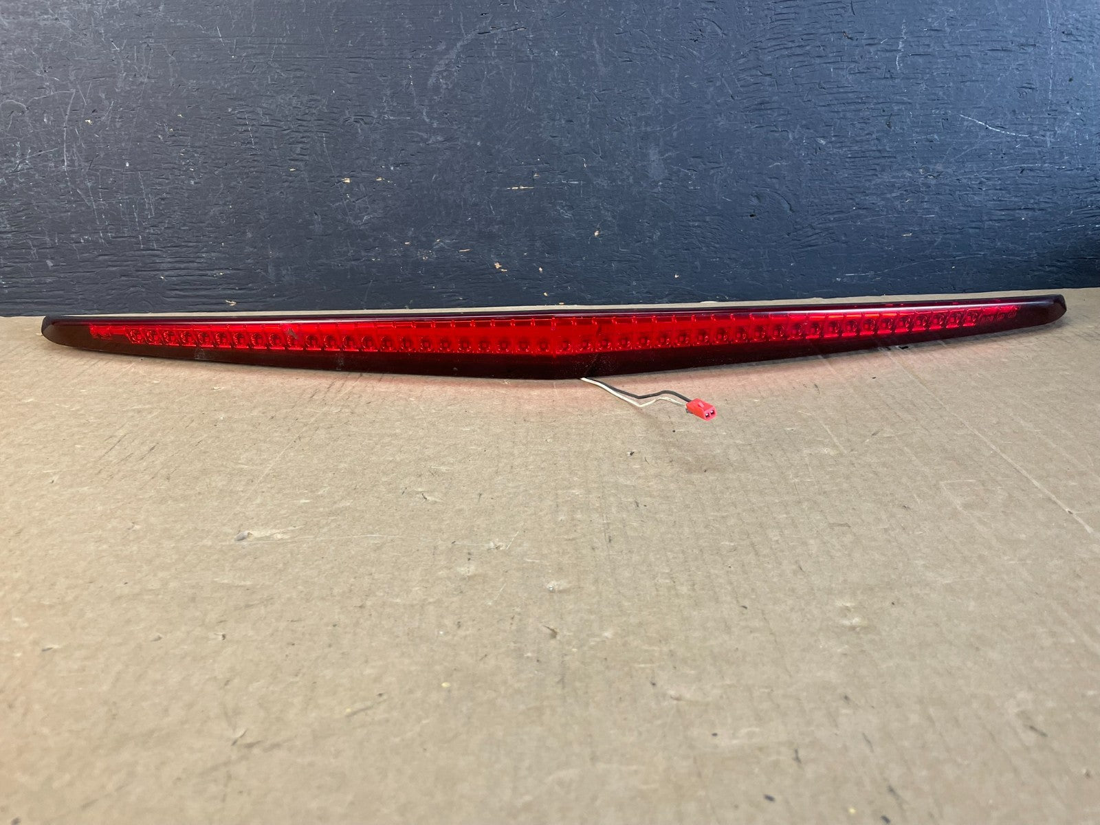 2008-2013 Cadillac Cts Sedan Trunk Lid 3rd Third Brake Tail Light AD0276 DG0