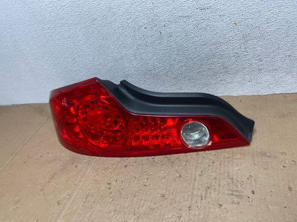 2003 - 2005 Infiniti G35 Coupe Left Driver Lh Outer Tail Light AE9384 LK1