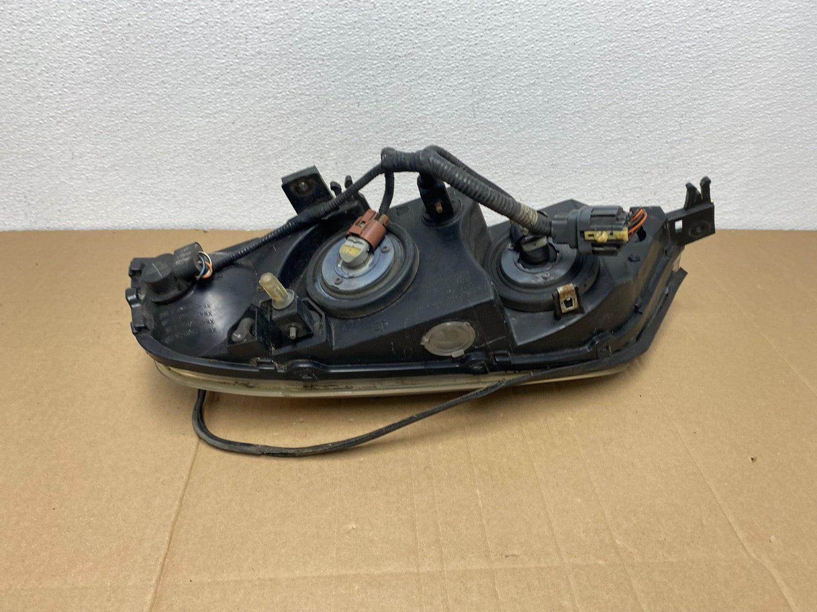 2000 to 2002 Lincoln Ls Right Passenger RH Side Headlight Halogen Oem AB8029 DW5