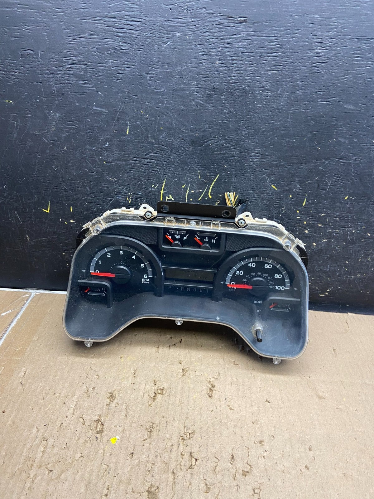 2011 to 2013 Ford E150 E250 E350 VAN Gauge Speedometer Cluster ab5570 DG0