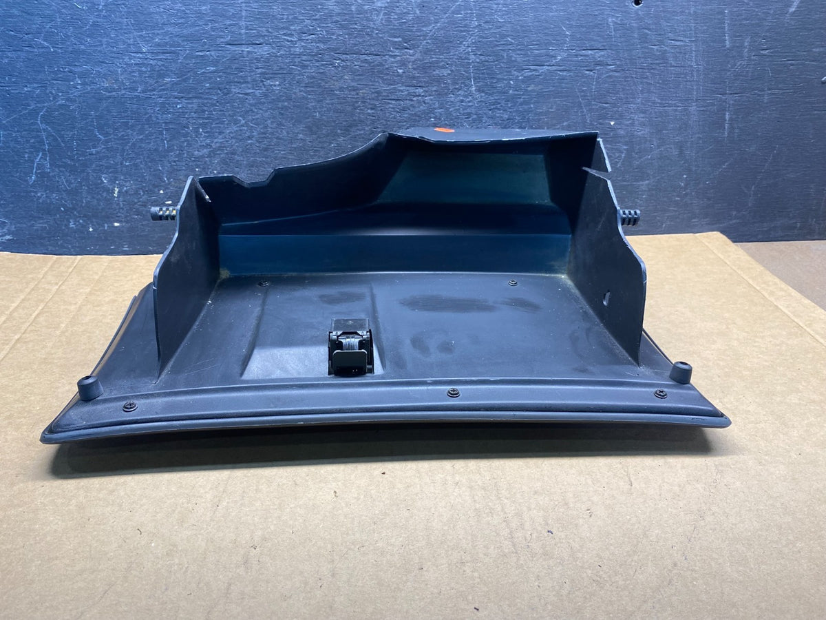 2003 2004 2005 Mercury Grand Marquis Right RH Glove Box ah7072 DG3