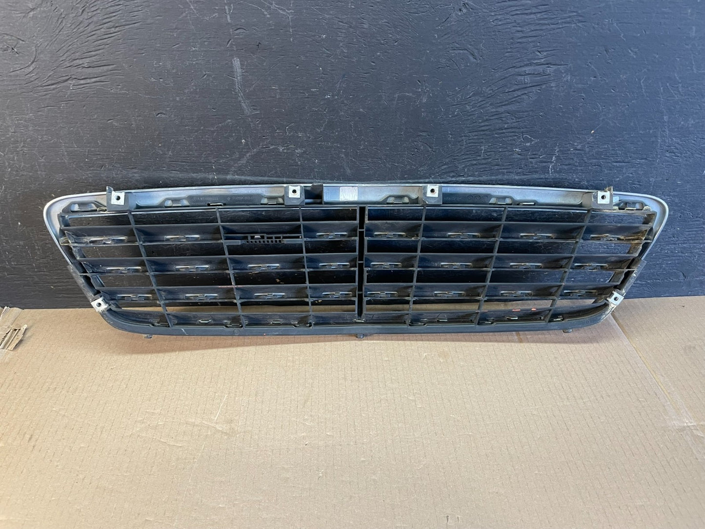 2005-2007 Mercedes W203 C230 C320 C350 Front Upper Grill Grille AE35683
