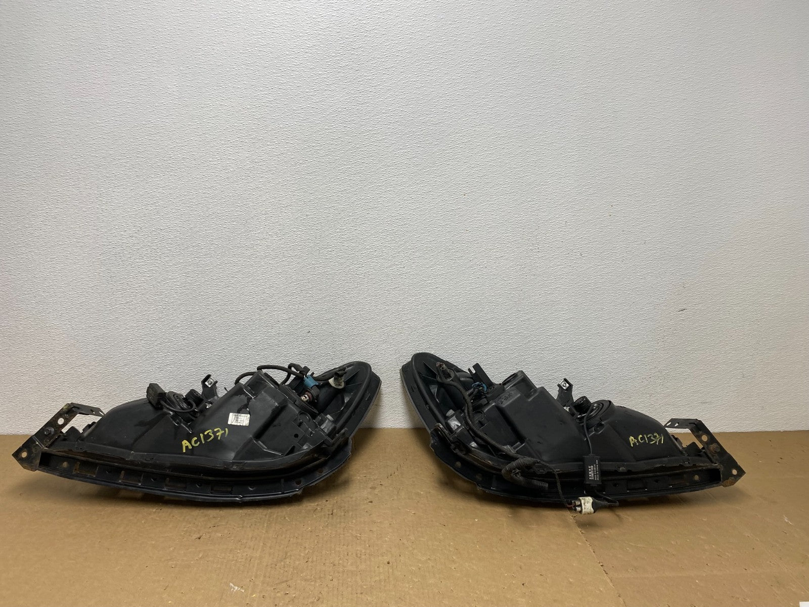 2003 - 2007 Honda Accord Left+Right Set Halogen Headlights AC1371 DW8