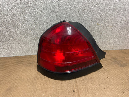 2003 - 2011 Ford Crown Victoria Left Driver Lh Side Tail Light Oem AA9651 LK0