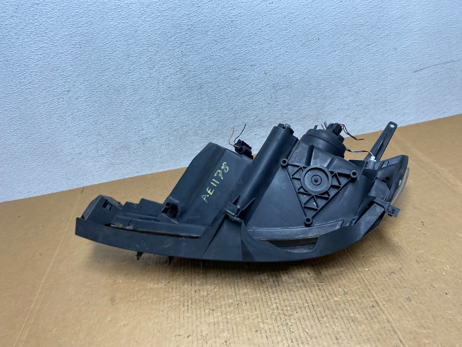 2004 to 2009 Mazda 3 Hatchback Right Passenger Rh Side Headlight AE1178 DW8