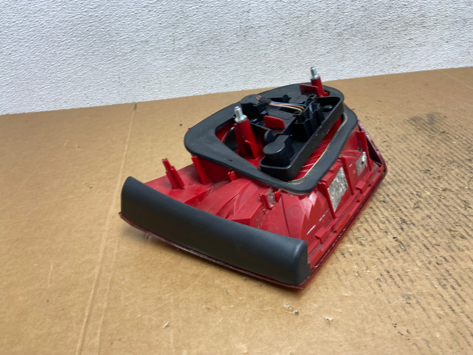 2011-2014 Volkswagen Jetta Right RH Inner Trunk Tail Light AE1570 LK4