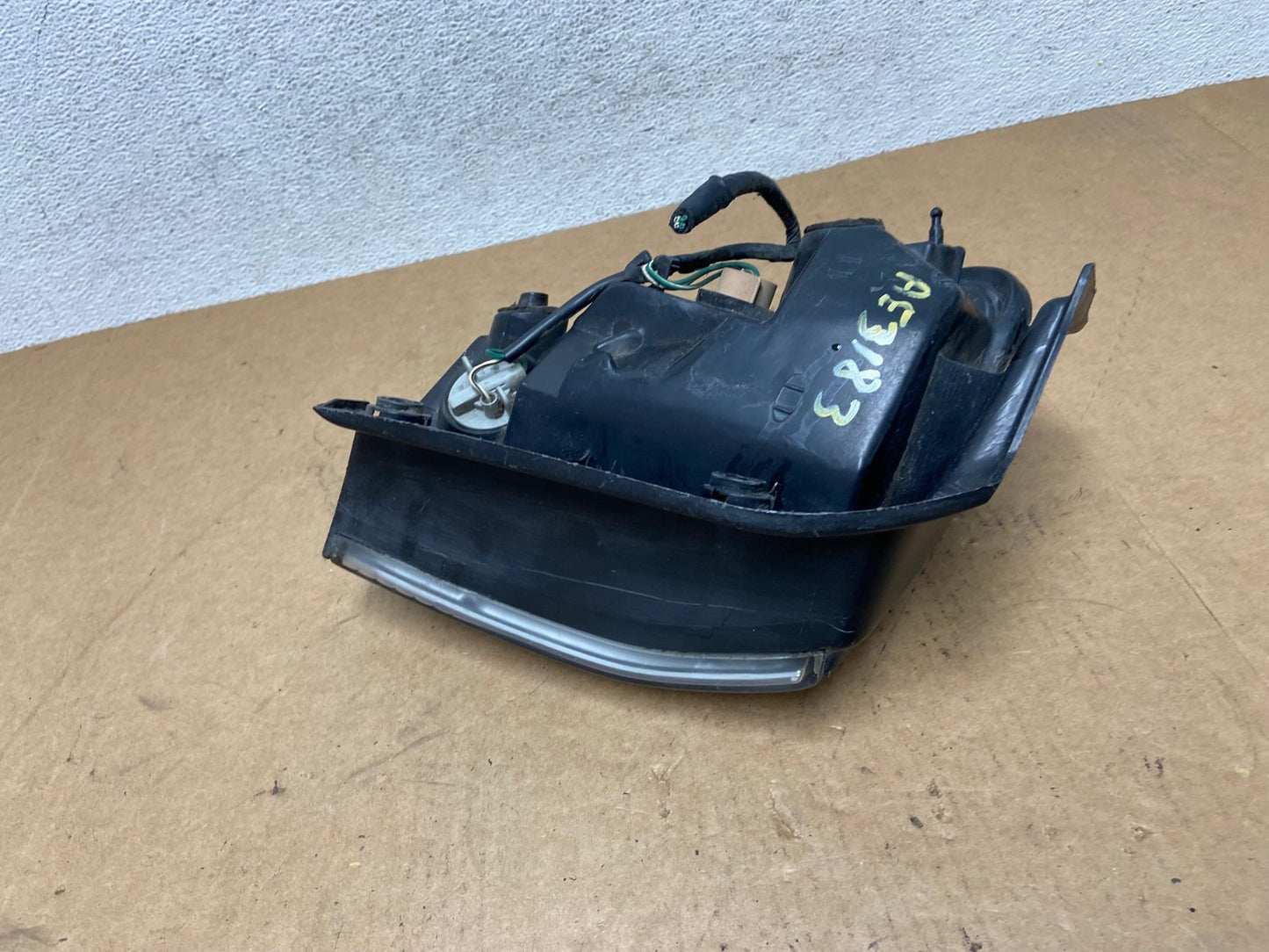 2001 2002 2003 Lexus Rx300 Right Passenger Rh Side Tail Light AE3183 LK4