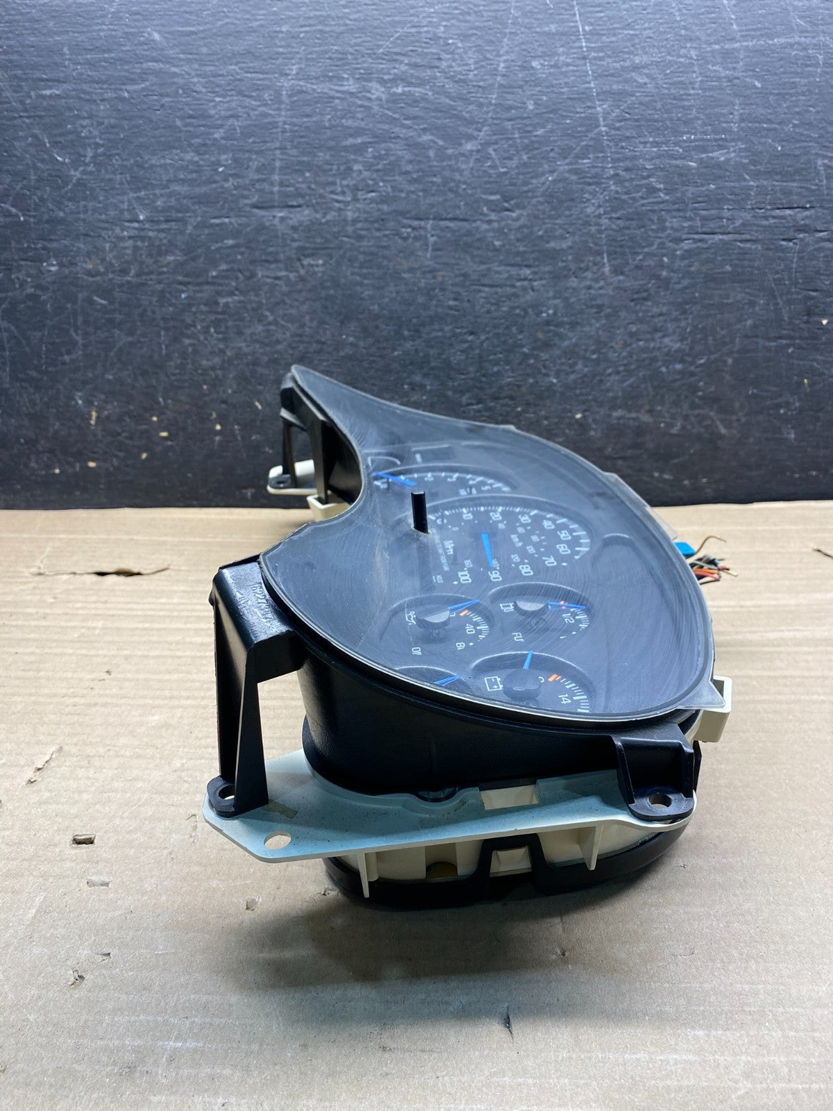 2002 GMC Yukon Speedometer Cluster Gauge ah9935 DG2