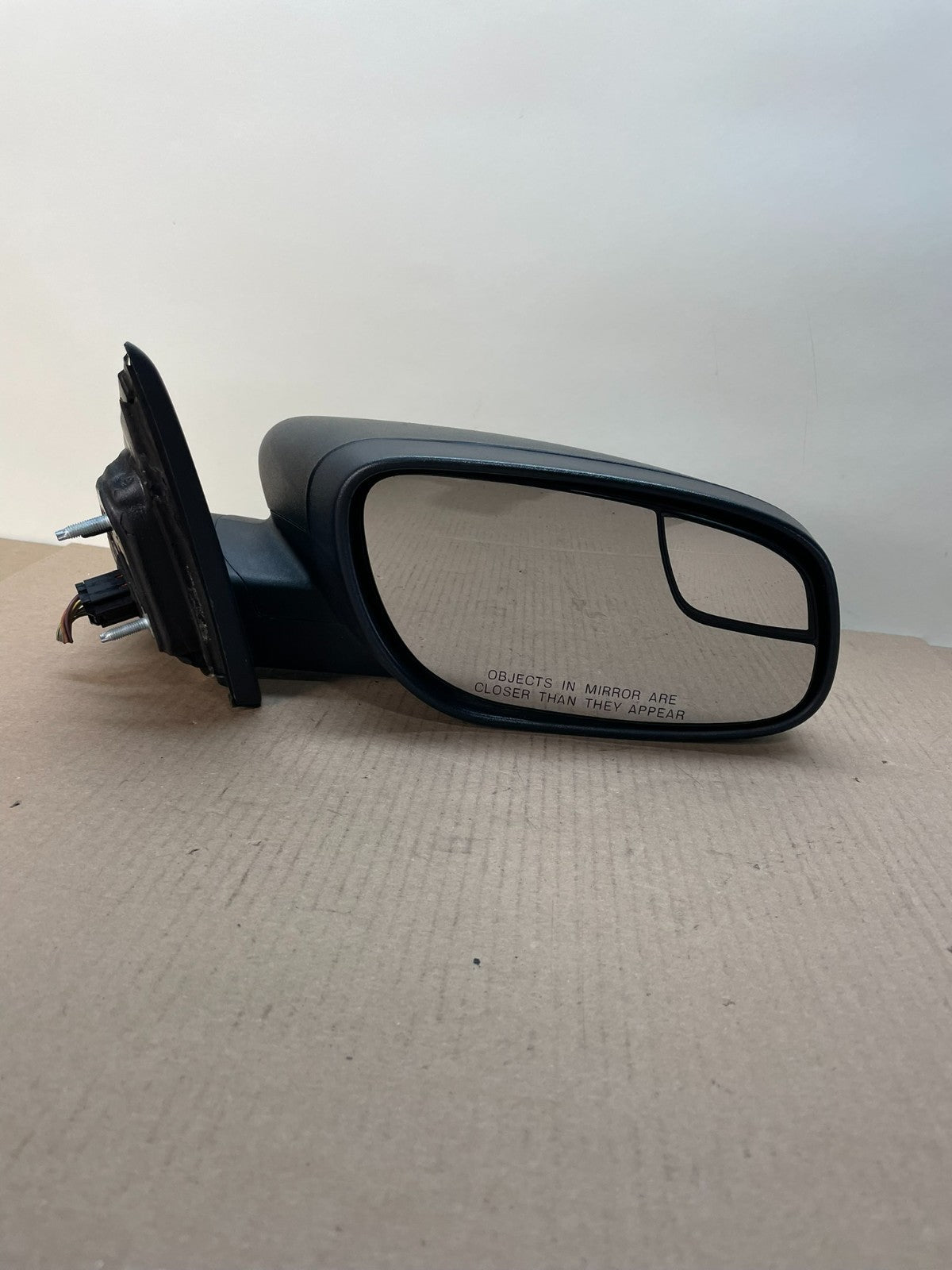 2010 to 2018 Ford Taurus Right Passenger View Door Mirror AI8735 DG6