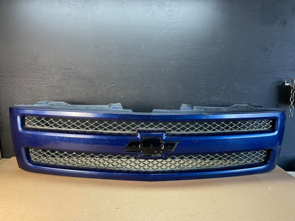 2007 to 2013 Chevrolet Silverado 1500 Front Chrome Grille Grill AF3638 DW0
