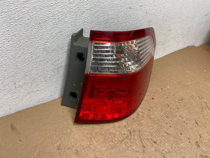 2005 2006 2007 Honda Odyssey Right Passenger RH Side Tail Light AD8200 LK2