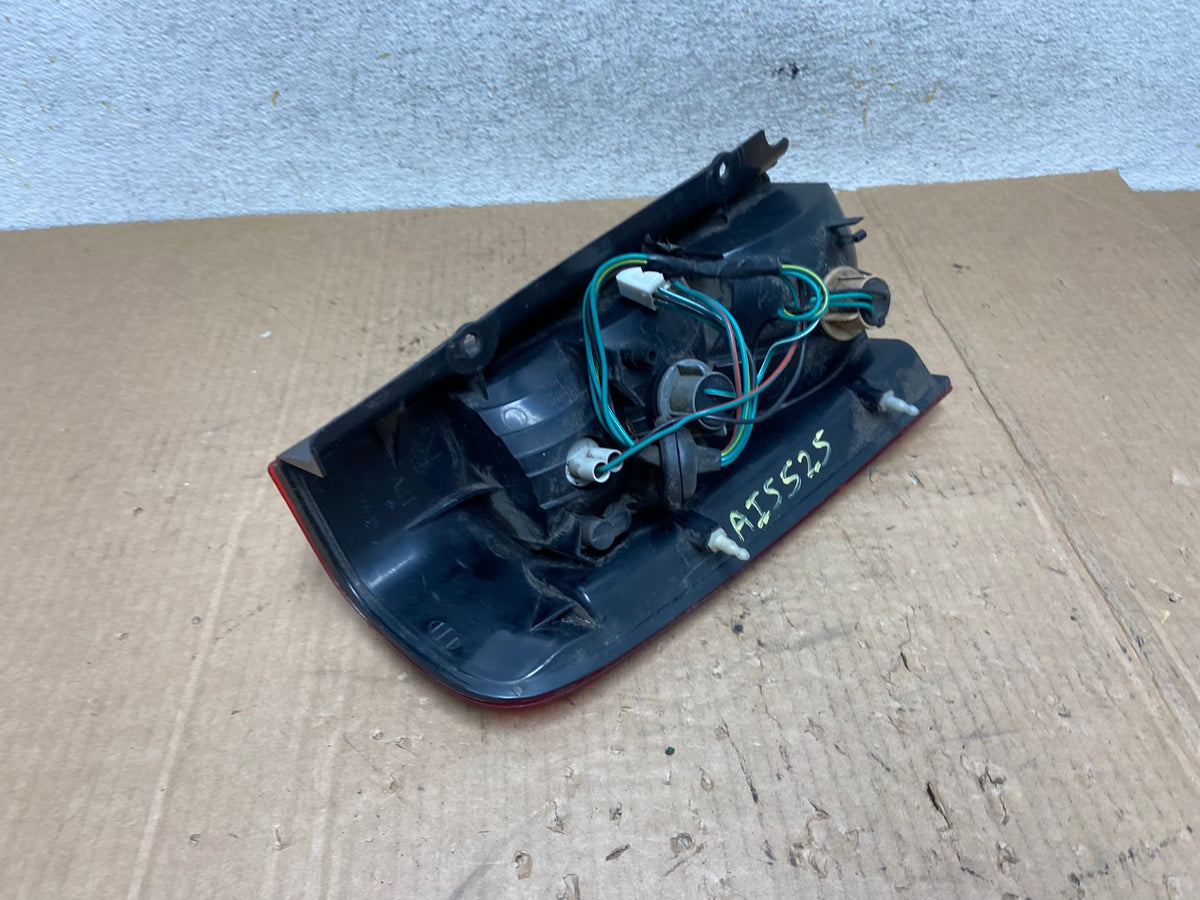 2002 2003 2004 Nissan Xterra Right Passenger RH Side Tail Light AI5525 LK5