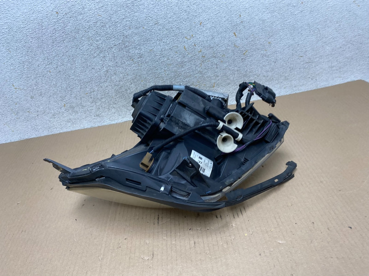 2006 to 2011 Cadillac DTS Right Passenger RH Side Xenon Hid Headlight AJ241711