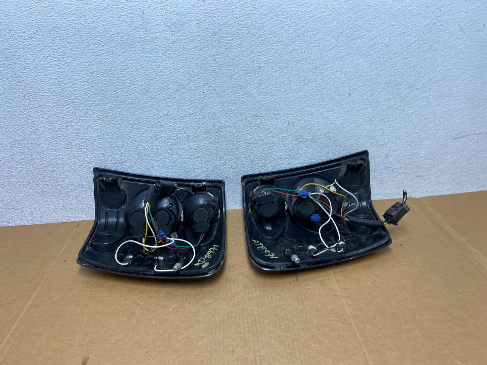 1999-2004 Jeep Grand Cherokee Left + Right Set Chrome Tail Lights AD8971 DG5