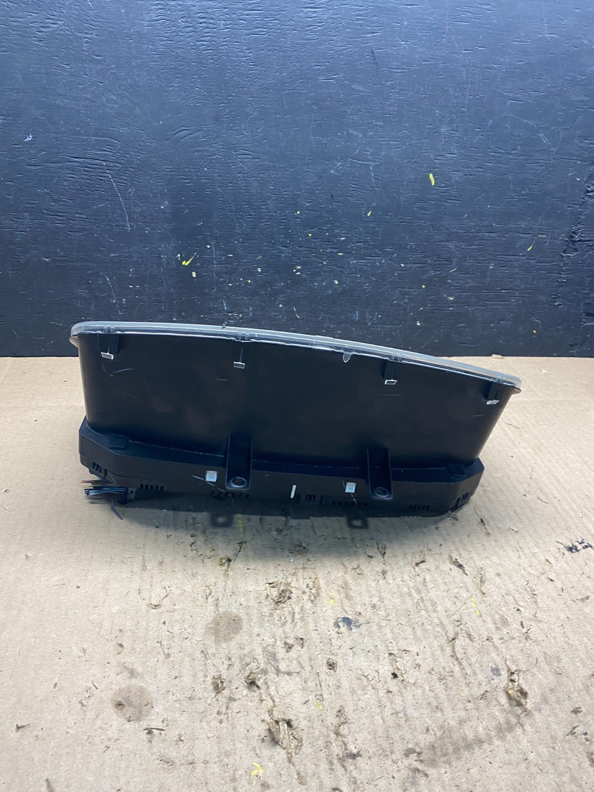 2010 2011 Ford  Expedition Speedometer Cluster Gauge Oem P7792 DG3