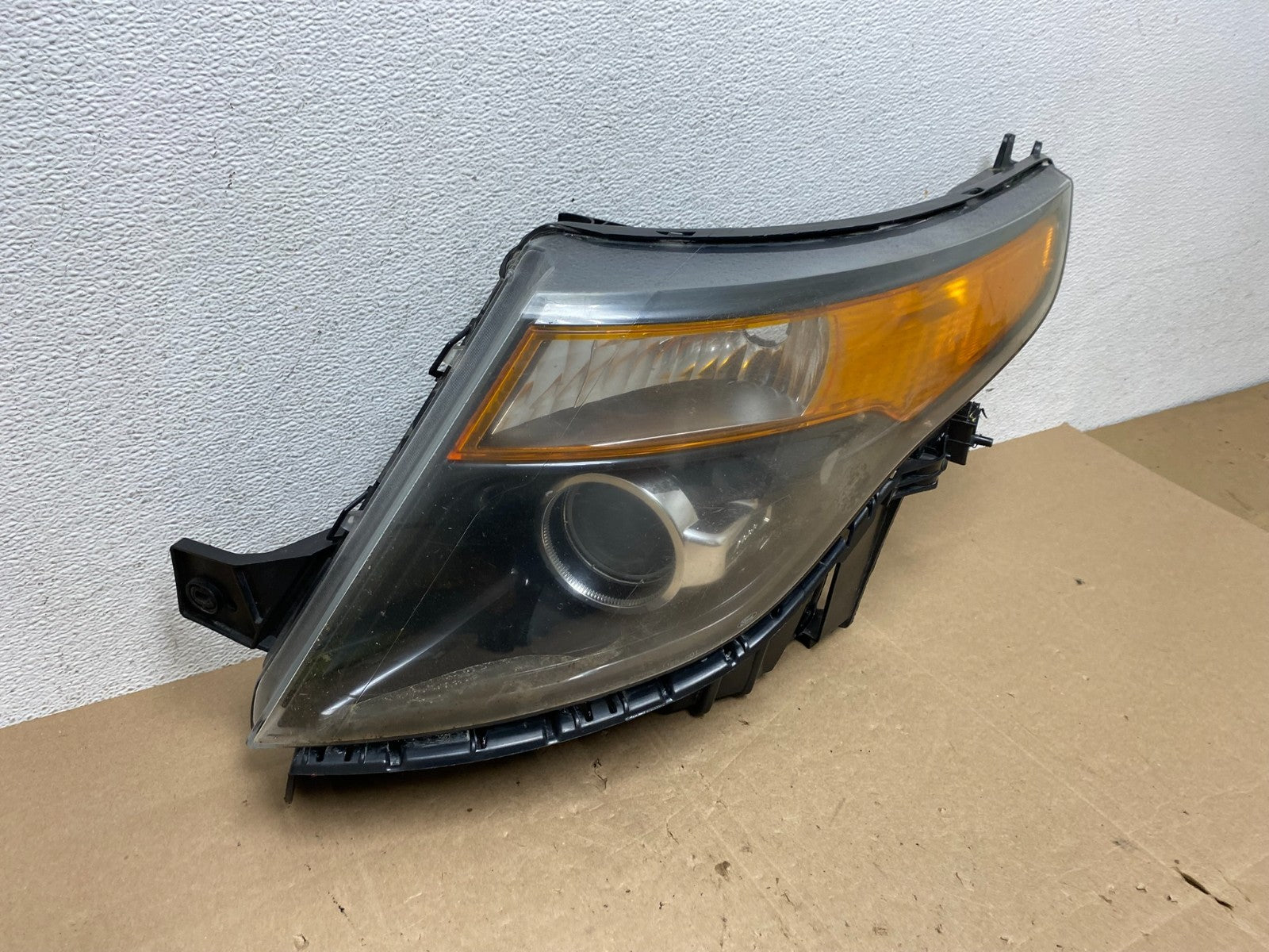 2011 to 2015 Ford Explorer Police Left Driver LH Halogen Headlight AE5076 DW2