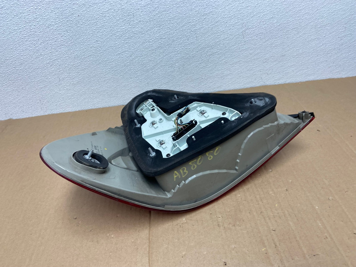 2007 - 2009 Mercedes E E320 E500 Sedan Right Passenger Tail Light OEM AB8080 LK4