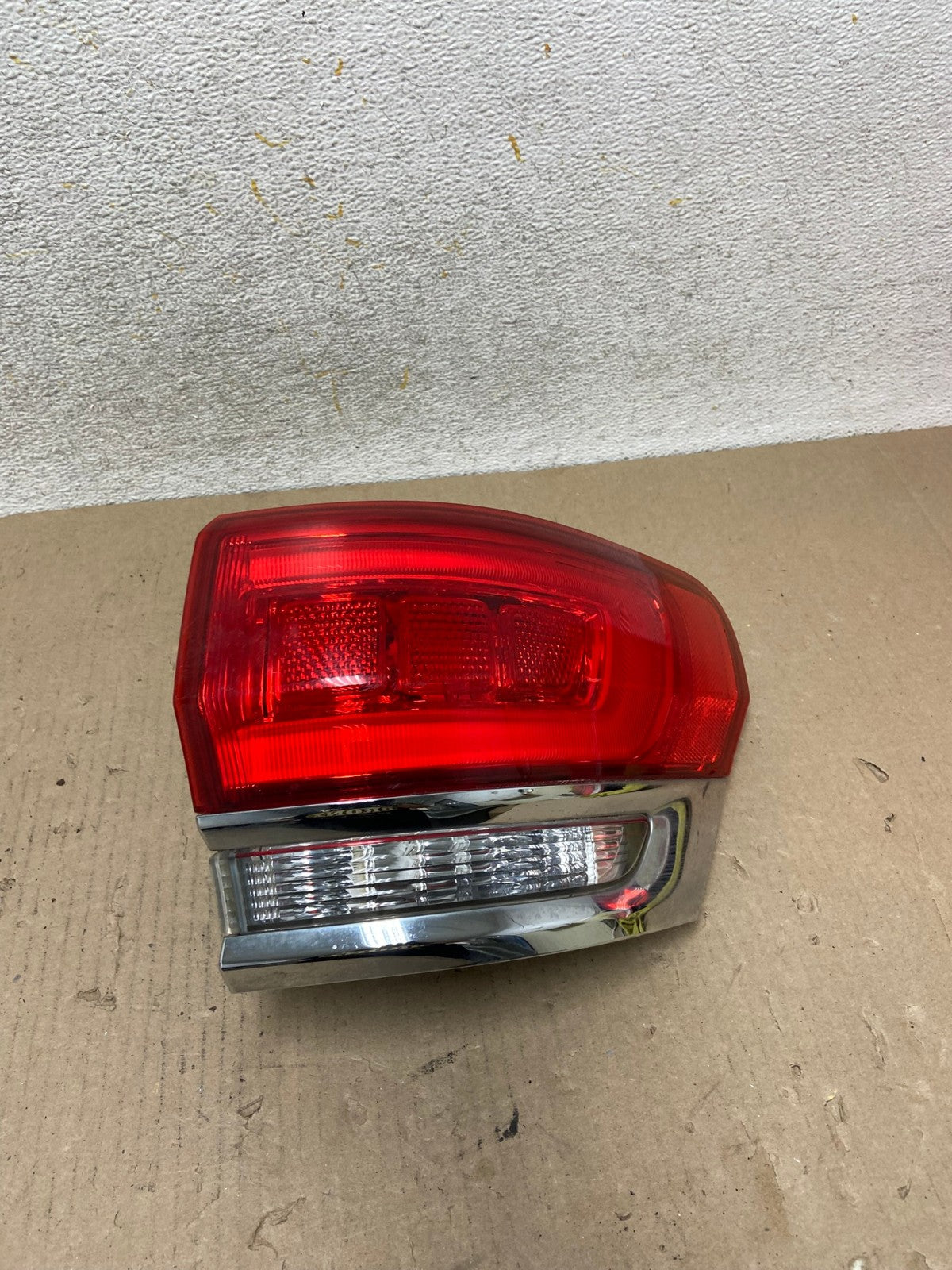 2014 - 2018 Jeep Grand Cherokee Right Passenger Rh Side Tail Light AH6810 LK0