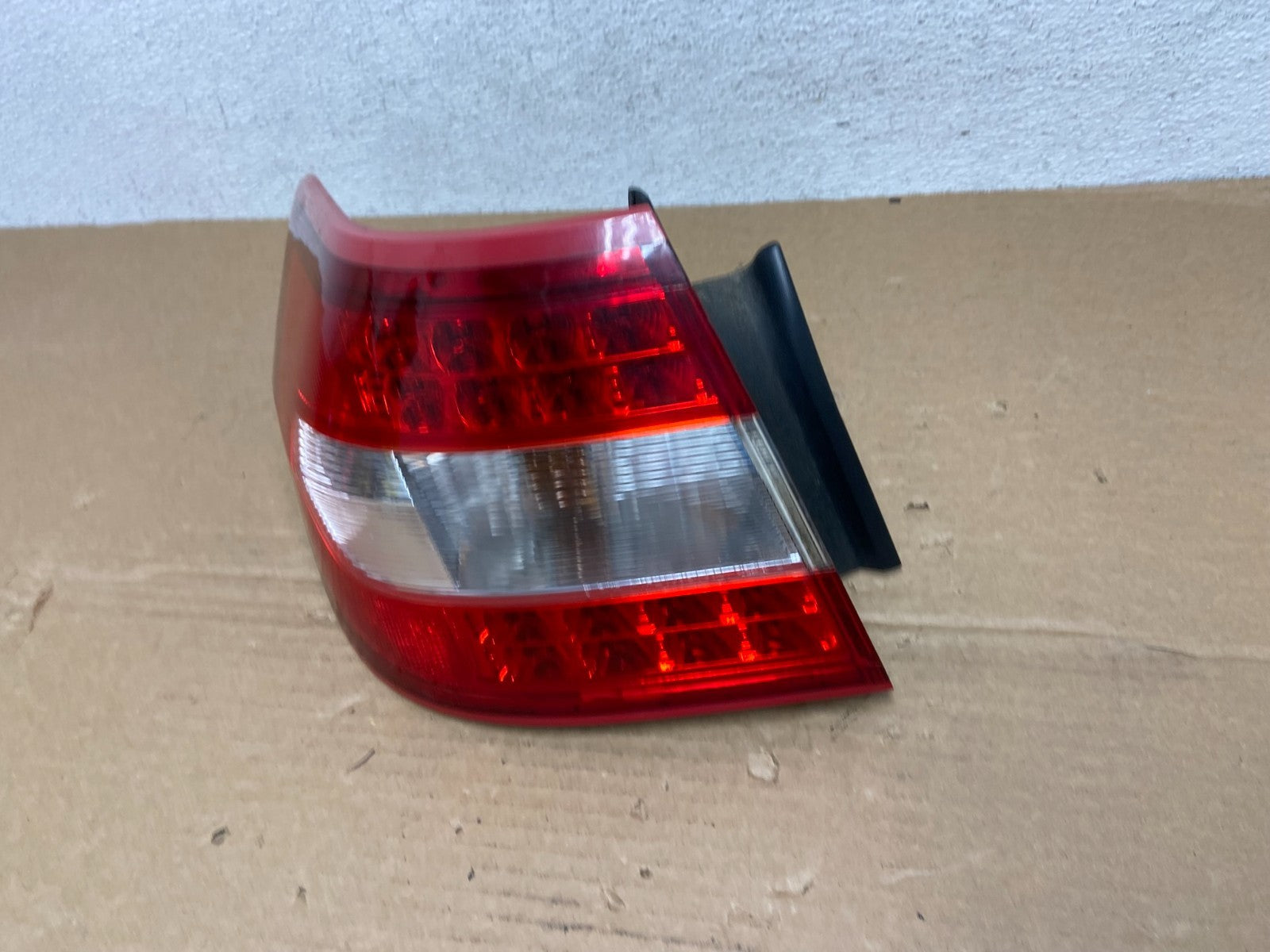 2007 to 2009 Lincoln MKZ Zephyr Left Driver Lh Side Tail Light AD3856 DW1