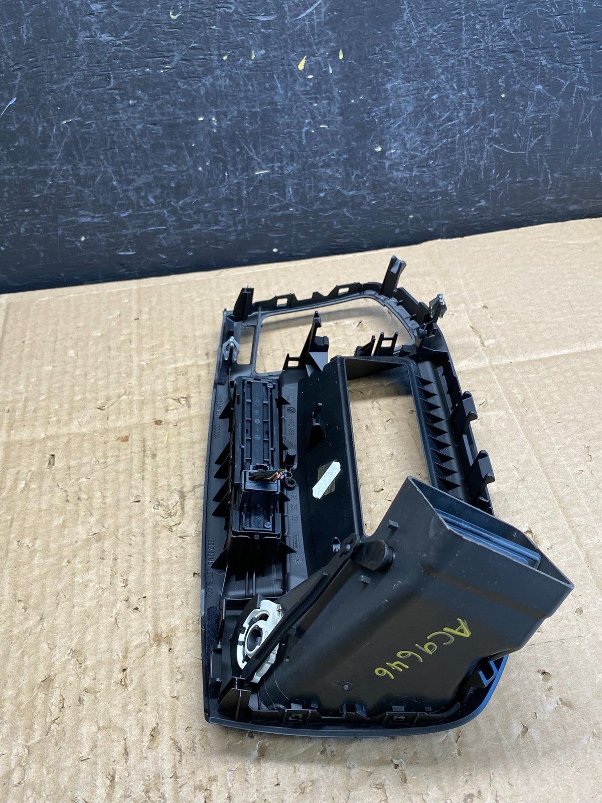2011 - 2017 Buick Regal 2.4L Dash Display Info Air Vent Bezel Trim AC9646 DG5