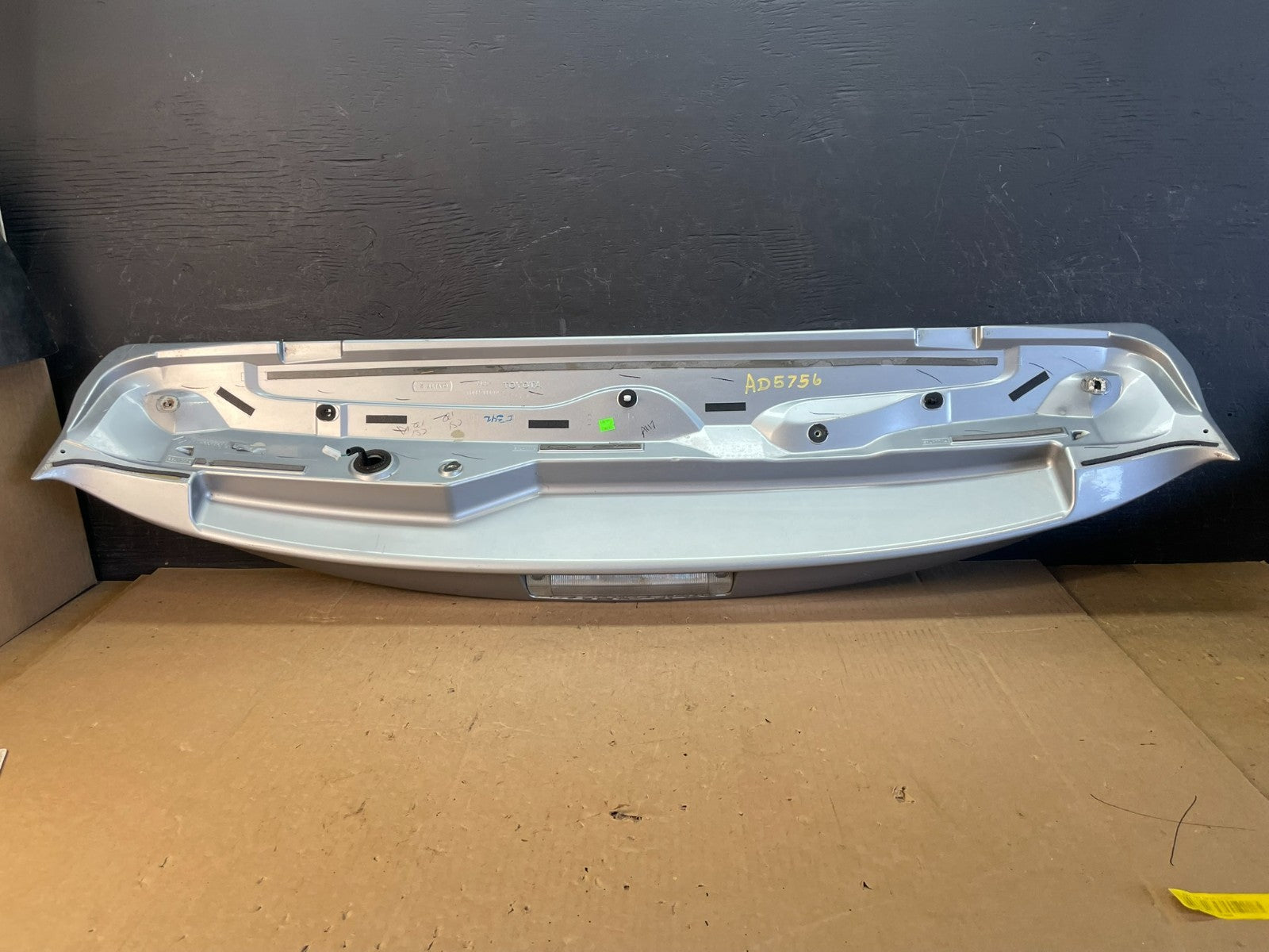 2011 to 2014 Toyota Sienna Rear Wing Spoiler ad5756 DG6