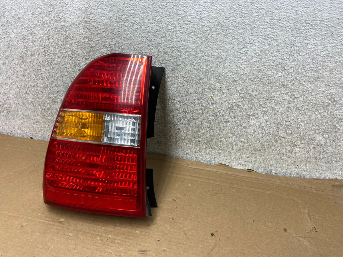 2005 to 2008 Kia Sportage Left Driver Side LH Side Tail Light AH8322 LK2