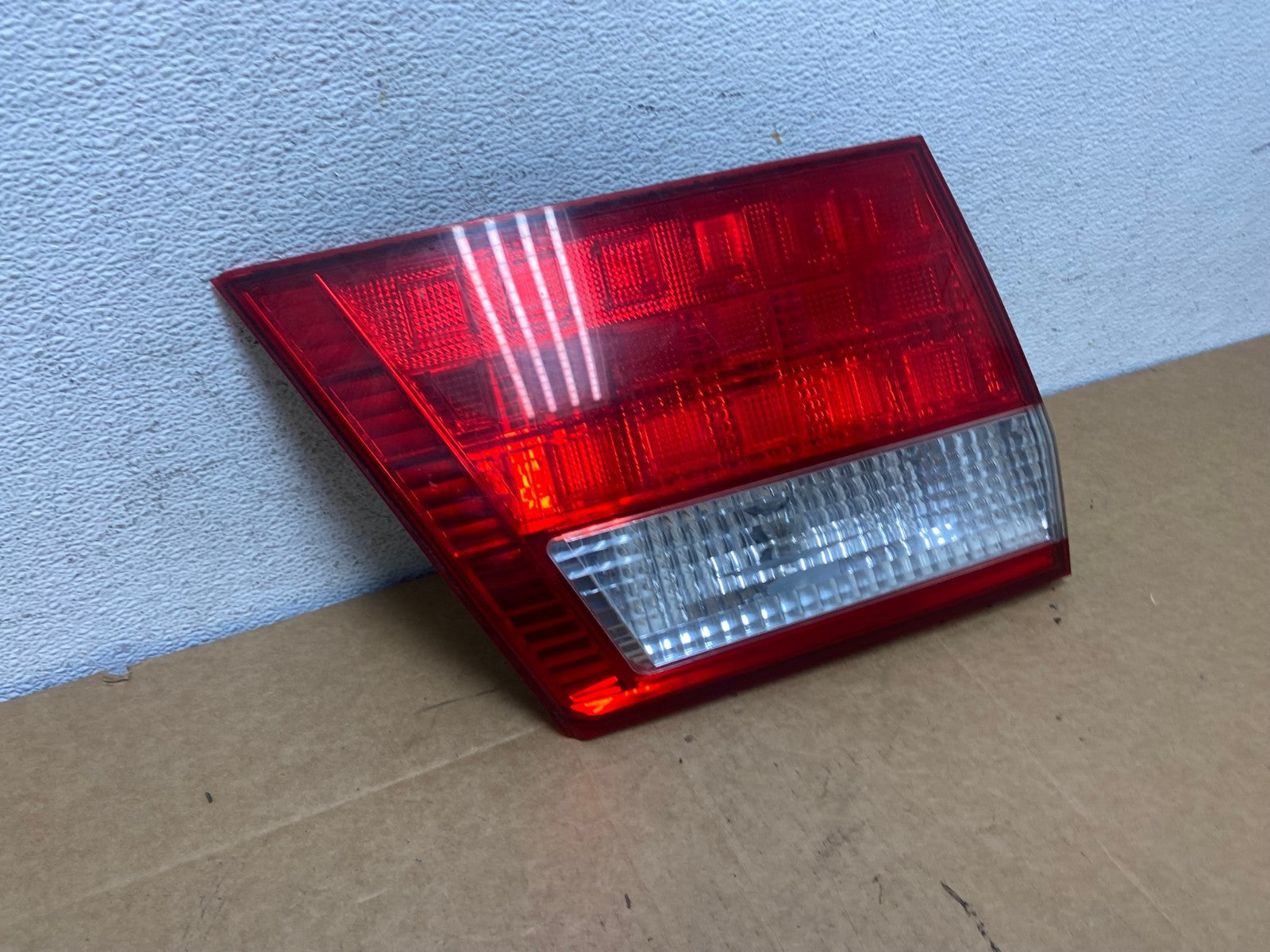 2005 2006 2007 Honda Odyssey Inner Left Driver Lh Tail Light AD5391 LK2