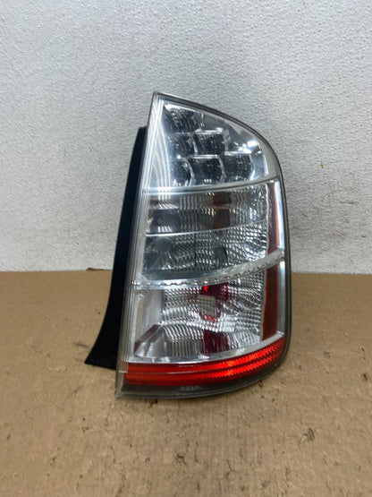 2006 to 2009 Toyota Prius Tail Light Right Passenger Side AF8097 DW0