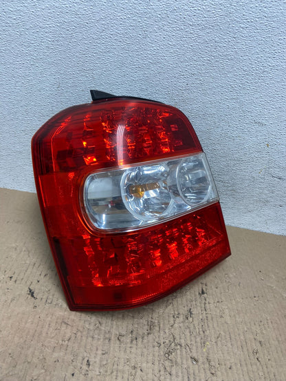 2006-2007 Toyota Highlander Hybrid Left Driver LH Side Tail Light AF7020 DW2