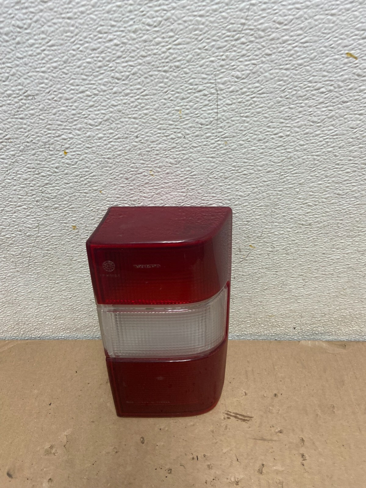 1993 to 1994 Volvo 850 Sedan Left Driver Lh Side Tail Light D9096 OEM DG10