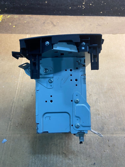 2012-2012 Mazda 5 AM FM 6 Disc CD Player Stereo Radio OEM y4115 DG4