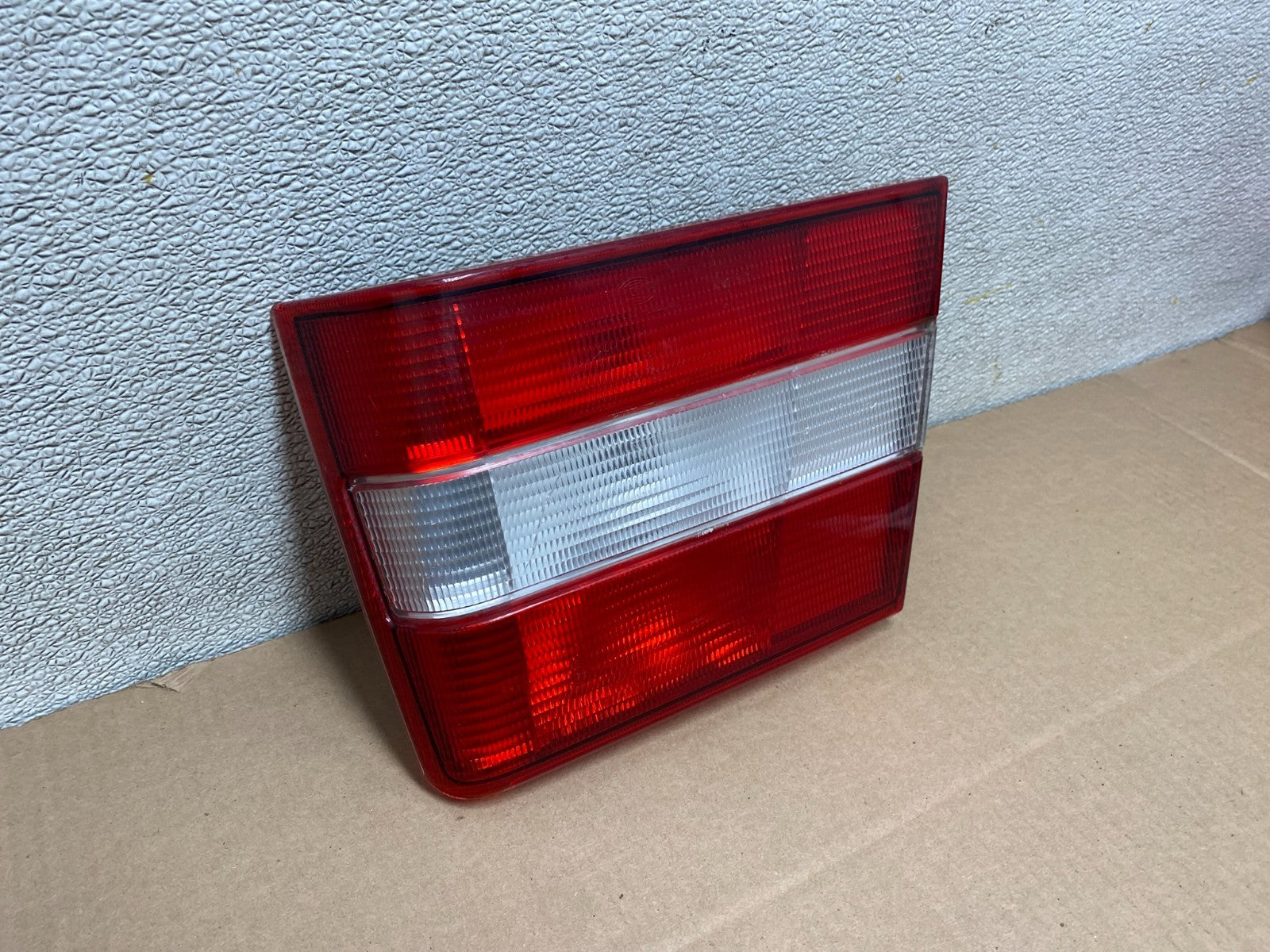1995 to 1997 Volvo 940 960 Right Passenger RH Side Inner Tail Light Oem W0480 DW2