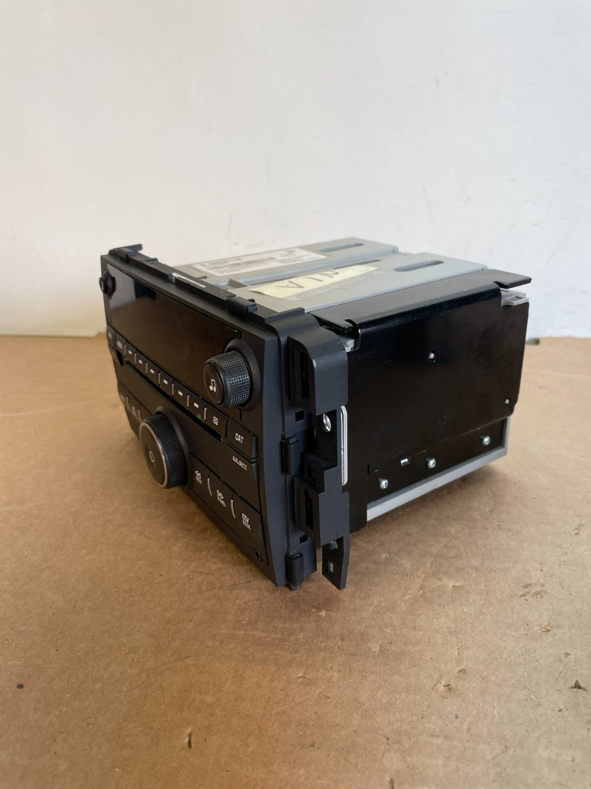 2010 to 2011 Buick Enclave Radio Stereo CD Player Screen Display ag0809 DG2