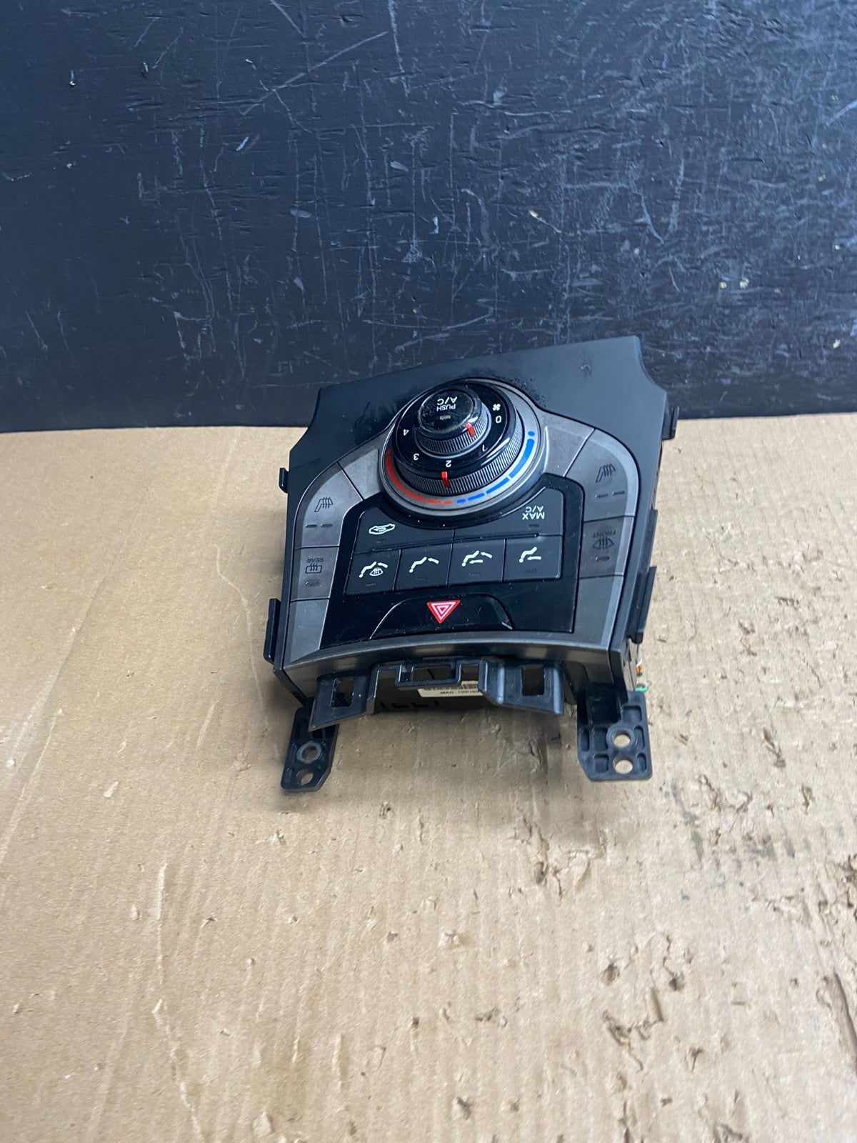 2011 - 2013 Hyundai Elantra Center Heater A/C AC Climate Control Panel AF1528 DG2