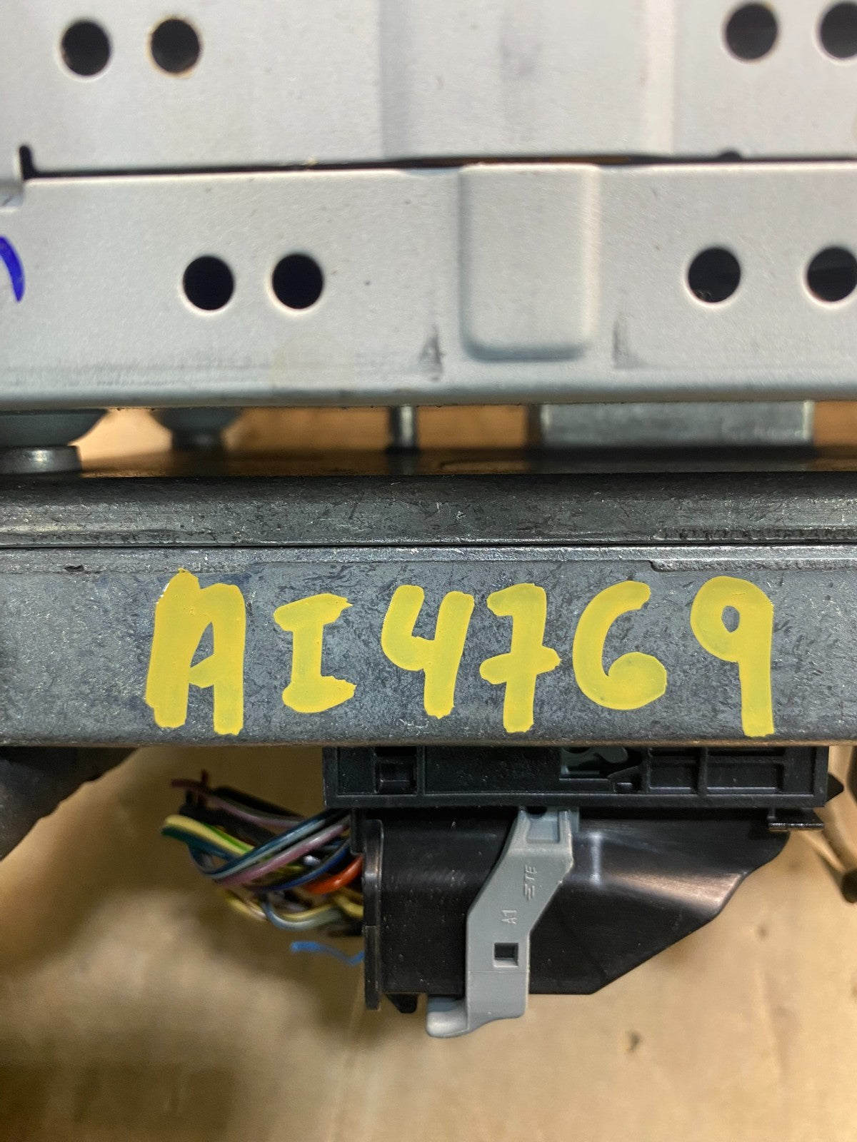 2015 to 2016 Ford Explorer Radio Information Display Screen AI4769 DG6