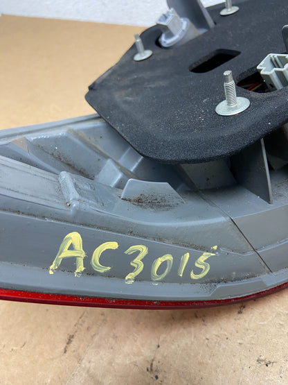 2006 - 2007 Honda Accord Hybrid Right Passenger Tail light ac3015 DG7