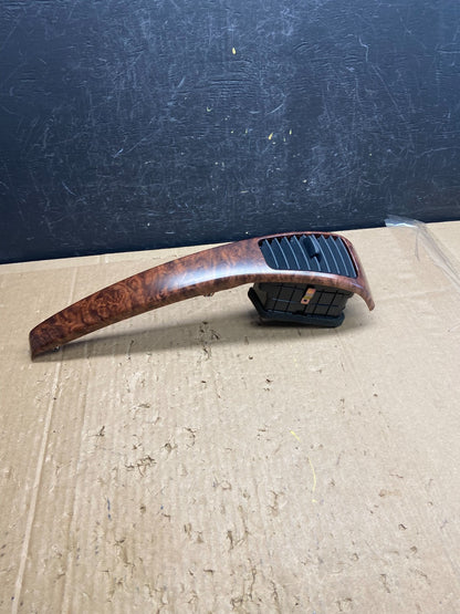2003 - 2006 Kia Sorento Front Dash Right Passenger Side A/C Air Vent AD6866 DG1