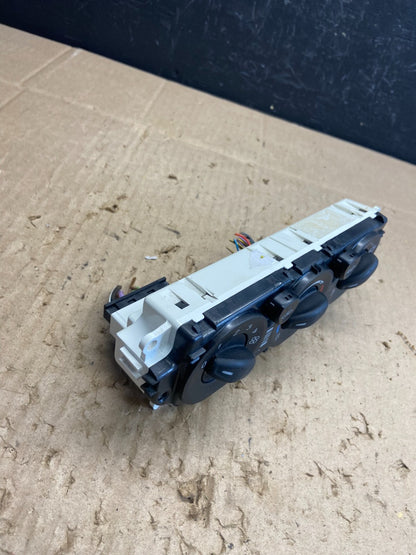 2013 - 2014 Ford Focus Ac Heater Climate Control Temperature Oem AB9703 DG1