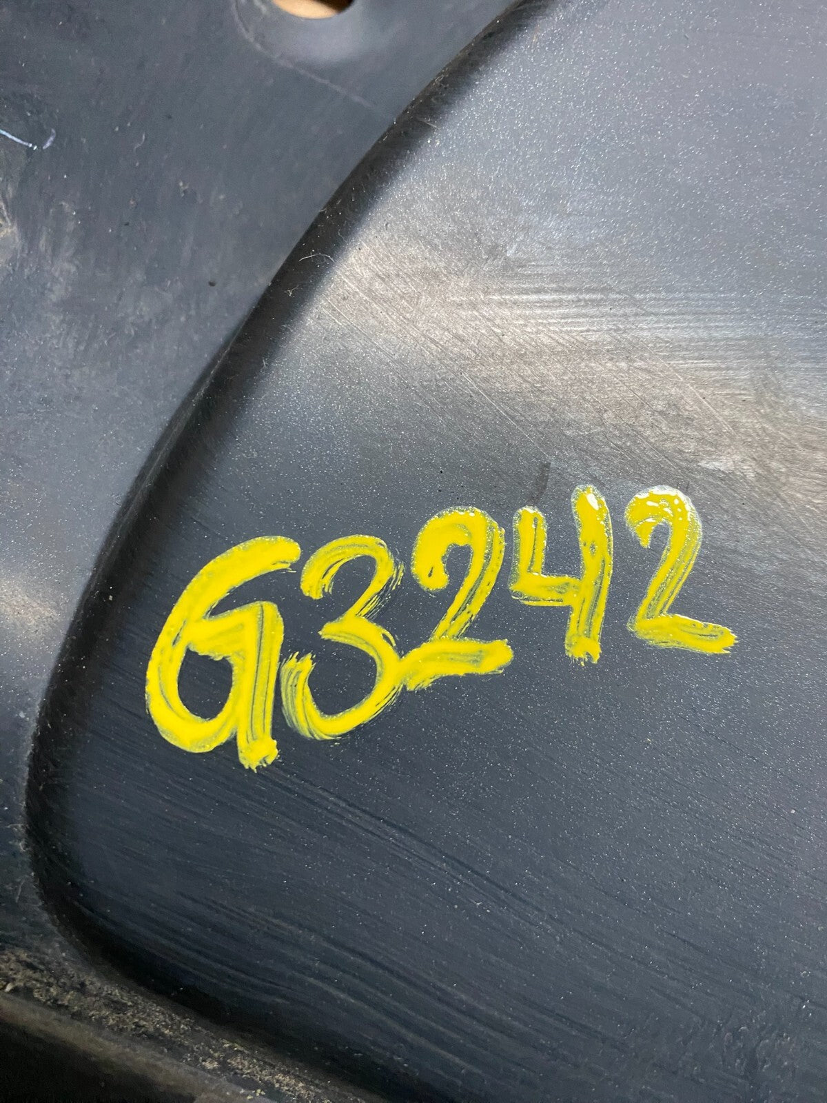 1999 to 2004 Oldsmobile Alero Trunk Lid License Plate Panel G3242 DG19