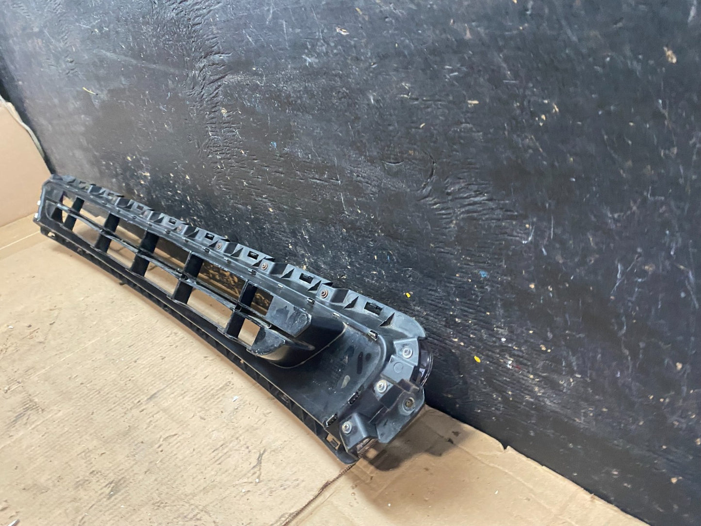 2014 to 2016 Kia Cadenza Grille Lower Grill Without Adaptive Cruise T0403 PS6