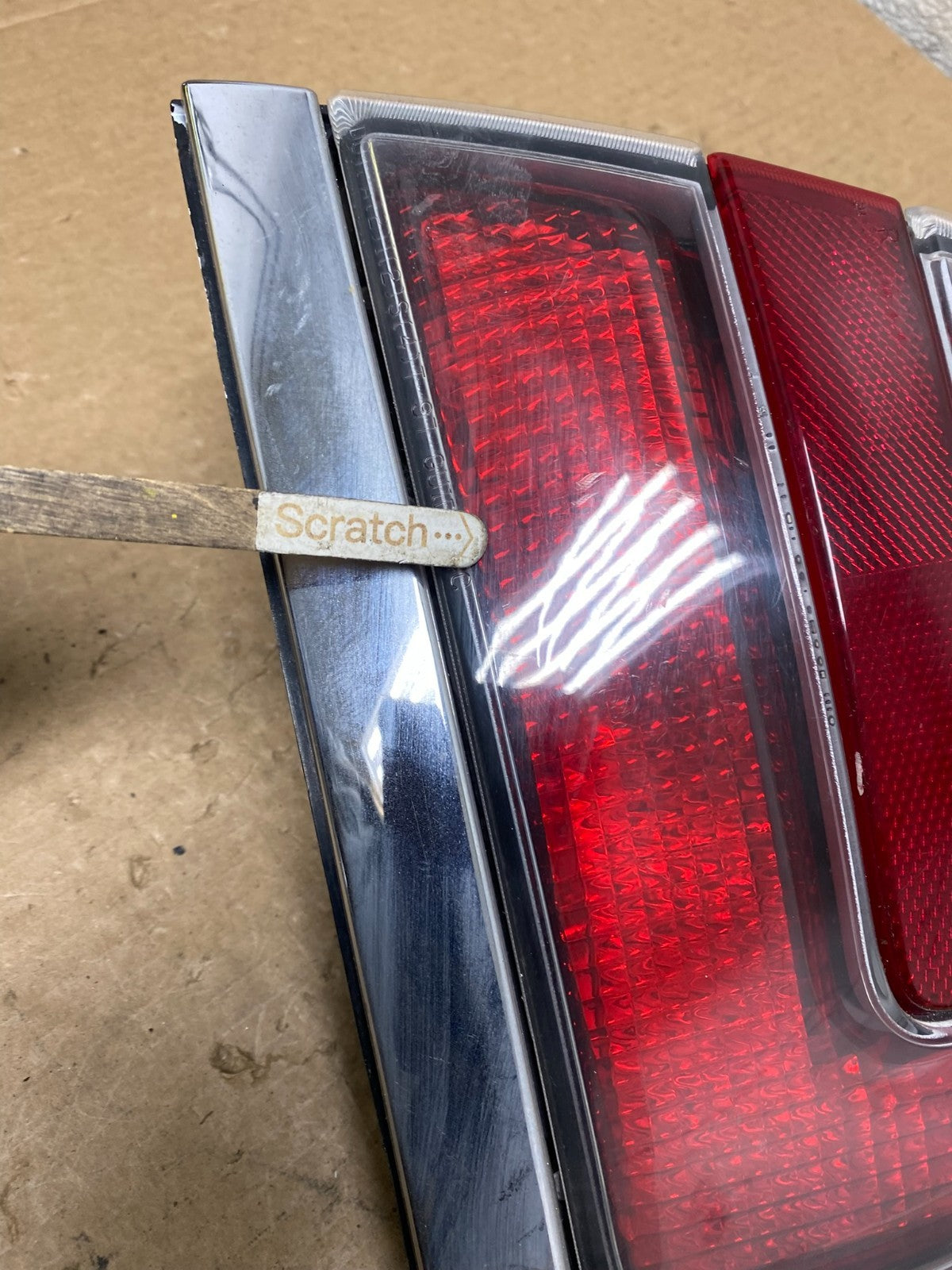 1997-1998 Buick Park Avenue Ave Right Passenger Rh Side Tail Light OEM V1317 DW3