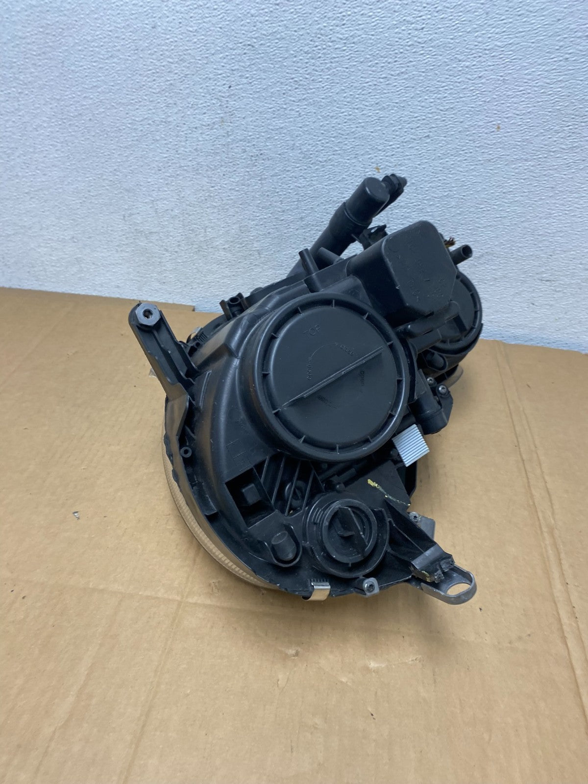 2007 2008 2009 Mercedes E Class Right Passenger RH Halogen Headlight AD0731 DW7