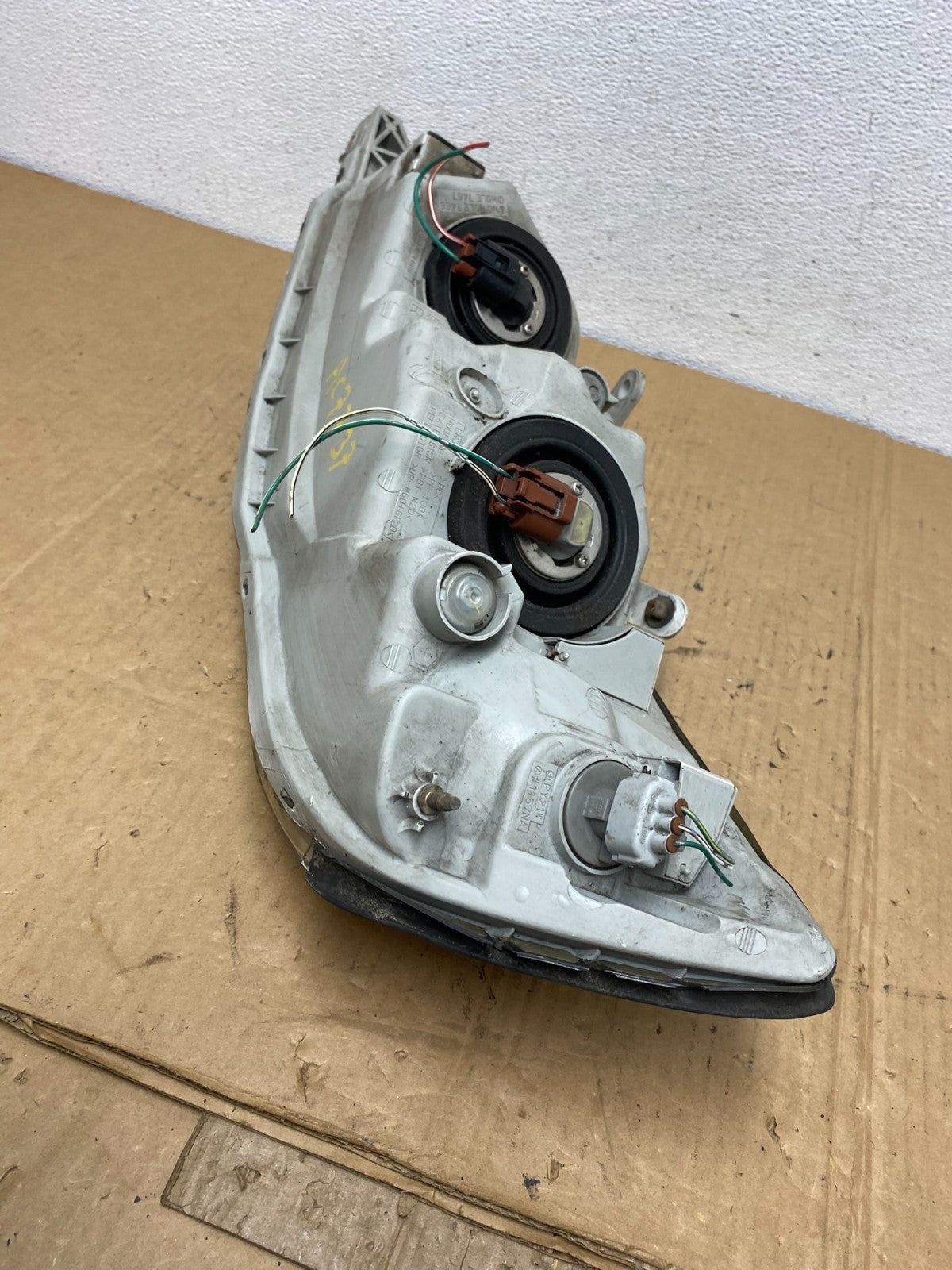 2000-2004 Toyota Avalon Halogen Headlight Right Passenger RH AC7737 DW6