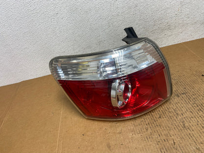2007 to 2012 GMC Acadia Tail Light Left Driver Lh Side AE0659 LK0