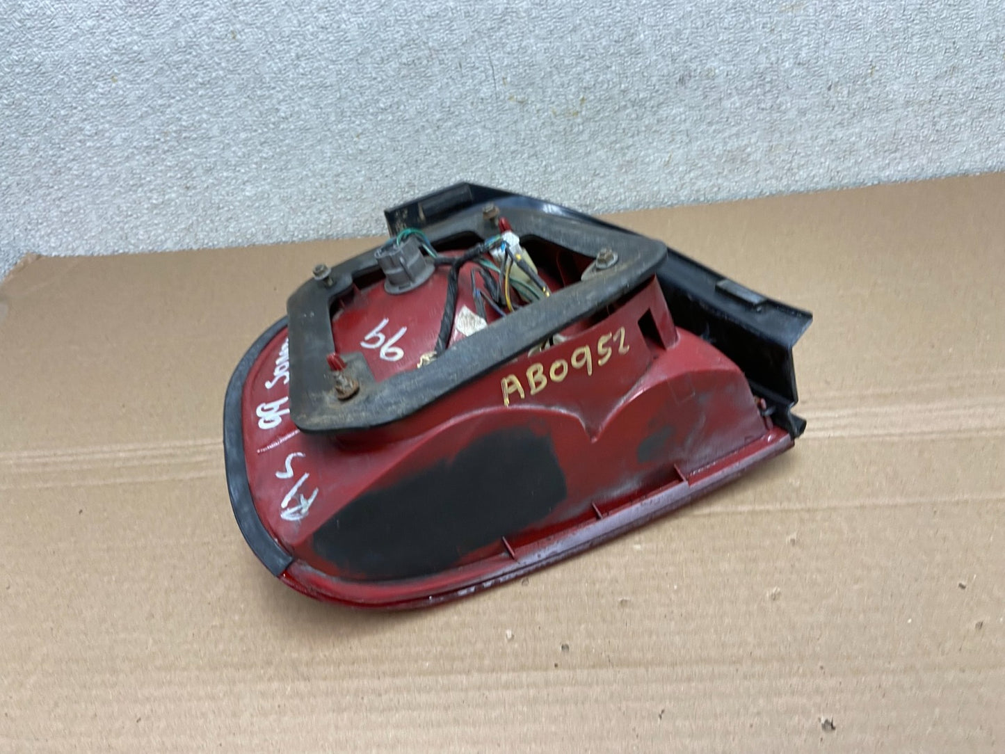 1999 2000 2001 Hyundai Sonata Right Passenger Rh Side Tail Light Oem AB0952 LK7