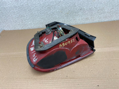 1999 2000 2001 Hyundai Sonata Right Passenger Rh Side Tail Light Oem AB0952 LK7