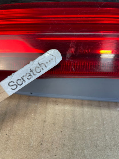 2013 to 2016 Honda Odyssey Rear Tail Gate Reflector AC20353