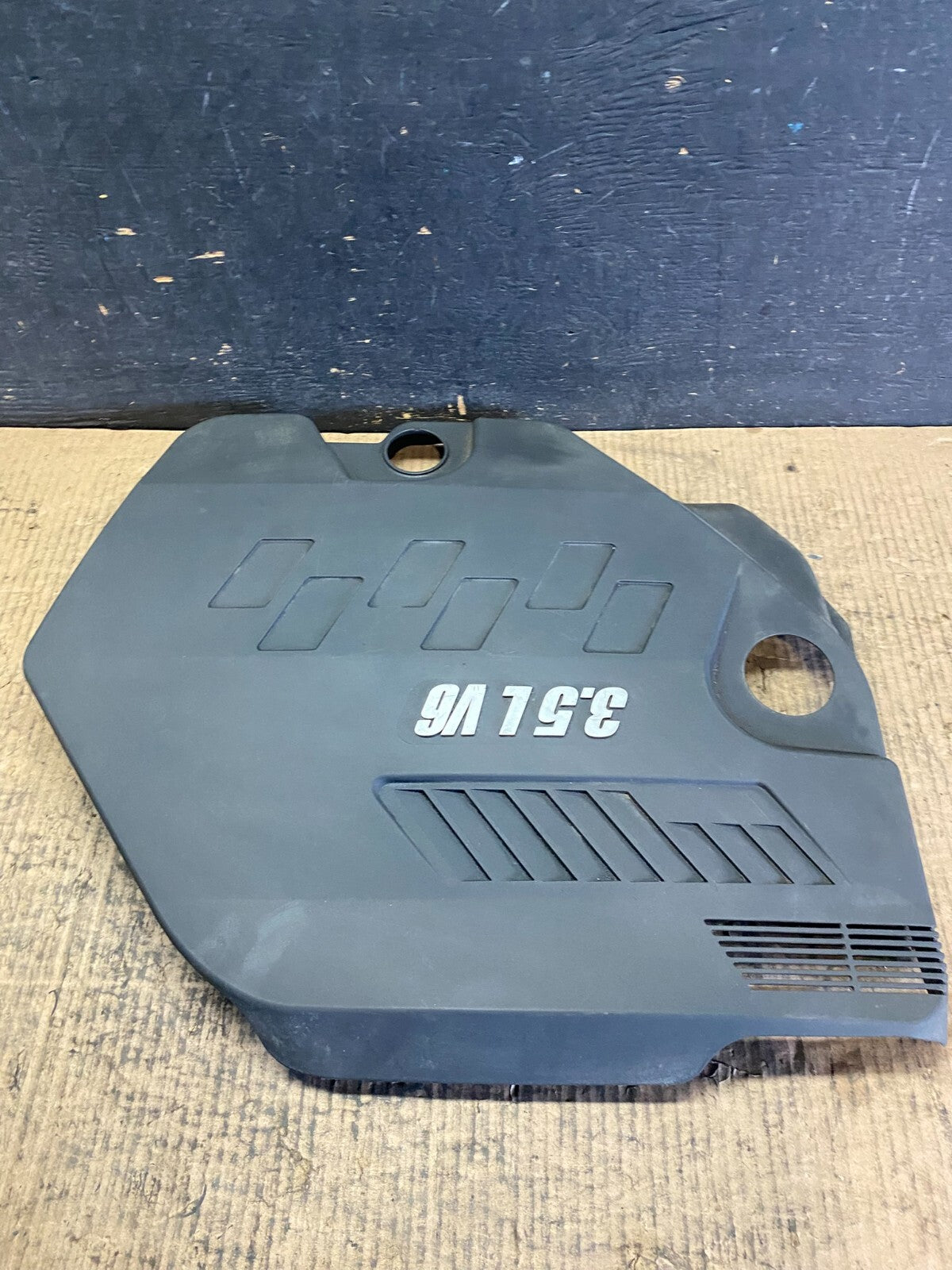 2007 to 2008  Saturn Aura 3.5L Engine Motor Cover N1986 PS1
