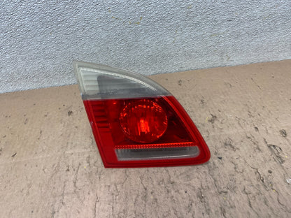 2006 - 2007 BMW 5 530i E61 Touring Left Driver LH Inner Tail Light Oem Y4863 DW0