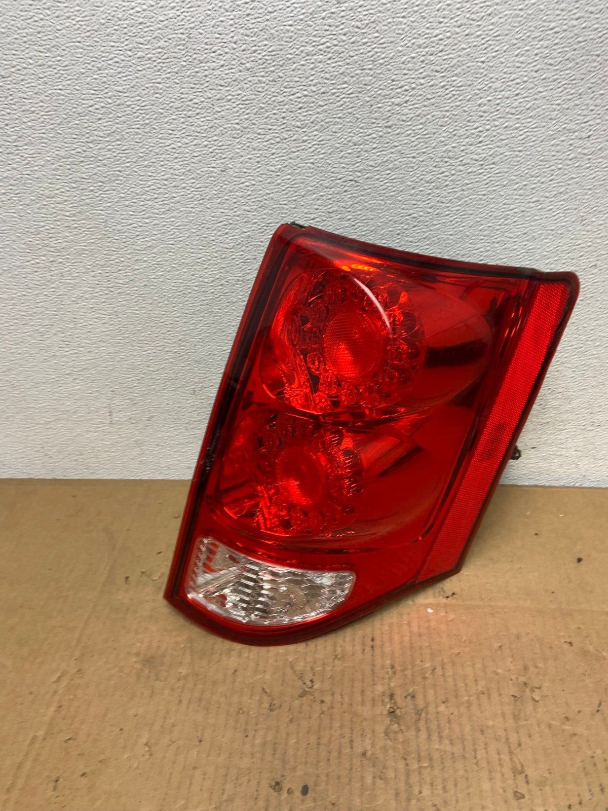 2011 - 2018 Dodge Grand Caravan Right Passenger RH Tail Light Led AD0960 LK0